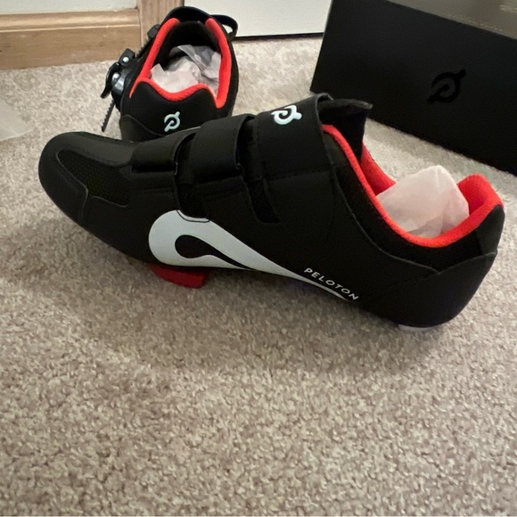 Peloton Cycling Shoes Unisex Sz 41 Cleats Black Red - Picture 6 of 11